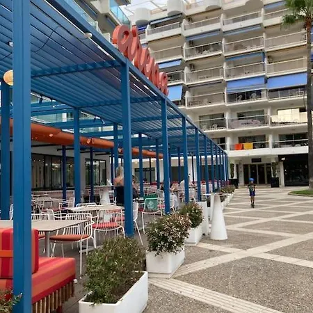 Familiar Amb Vistes Al Mar! Apartment Salou